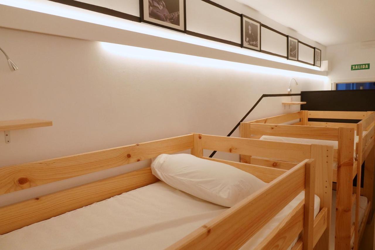 Guitar Hostel บิลเบา ภายนอก รูปภาพ