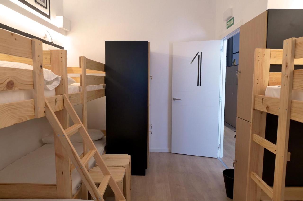 Guitar Hostel บิลเบา ภายนอก รูปภาพ