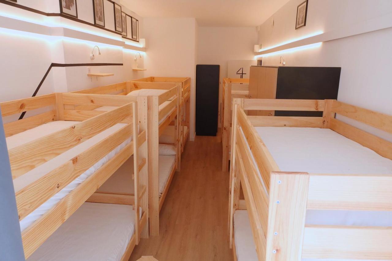 Guitar Hostel บิลเบา ภายนอก รูปภาพ