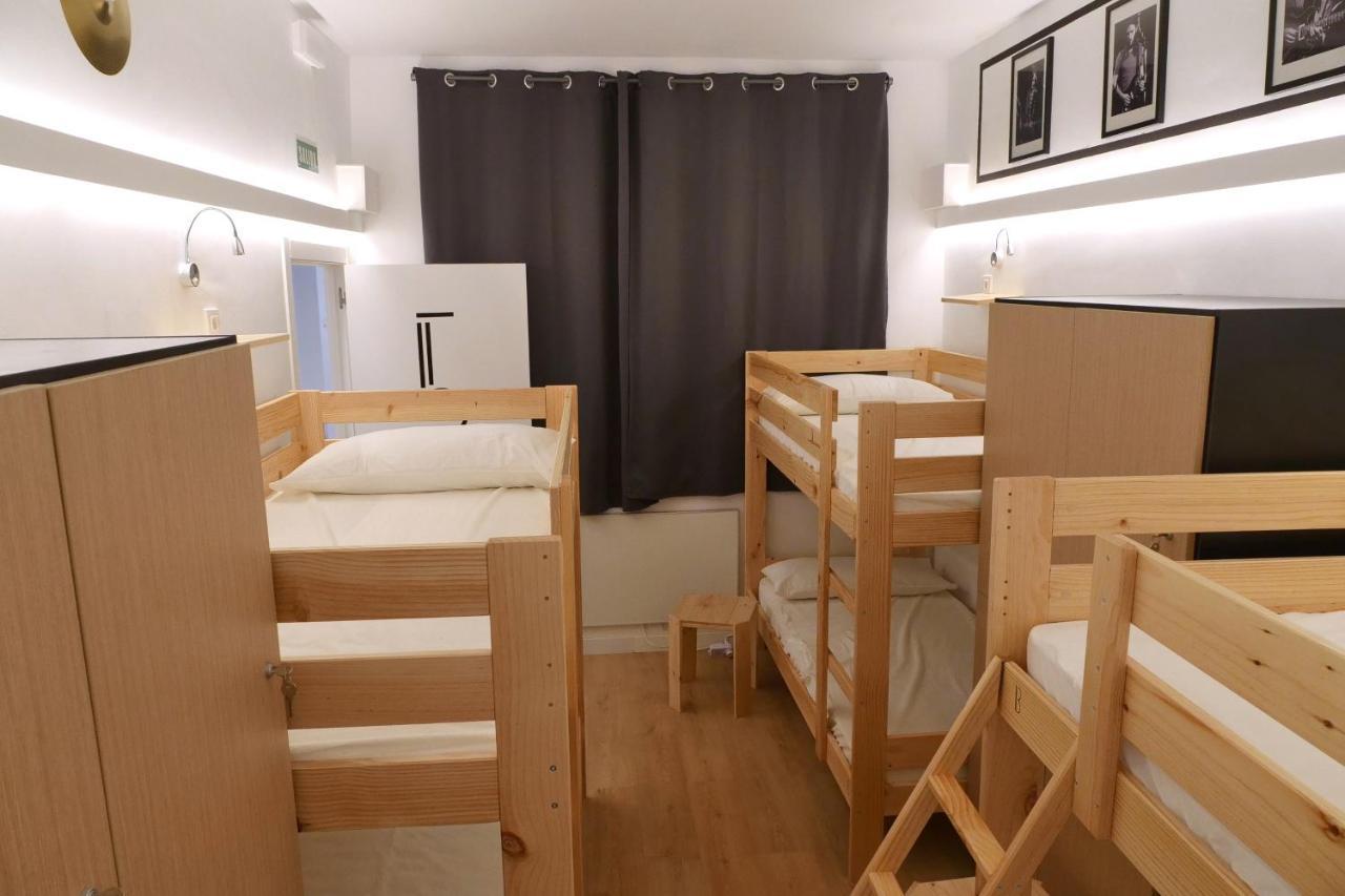 Guitar Hostel บิลเบา ภายนอก รูปภาพ