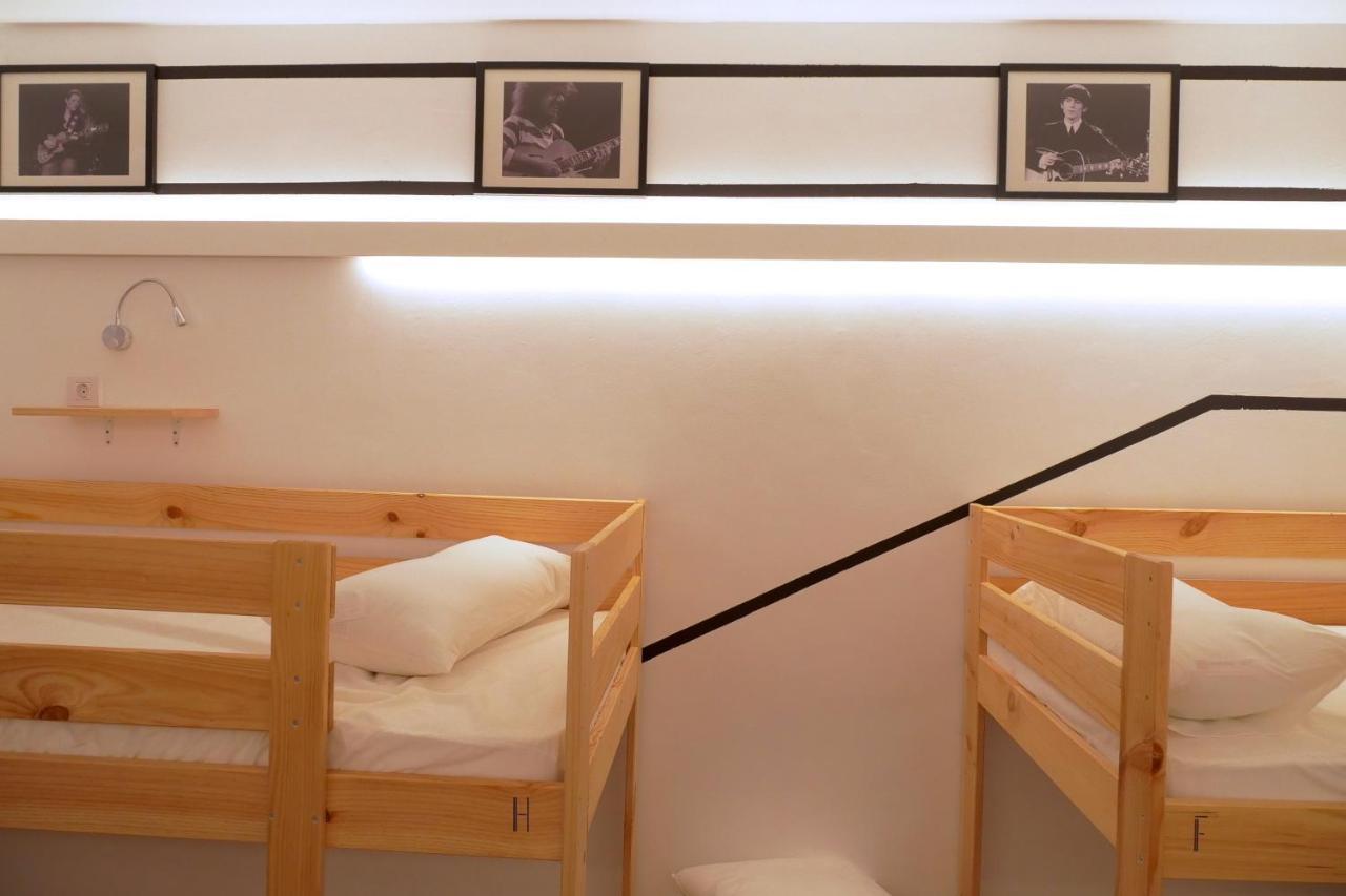 Guitar Hostel บิลเบา ภายนอก รูปภาพ