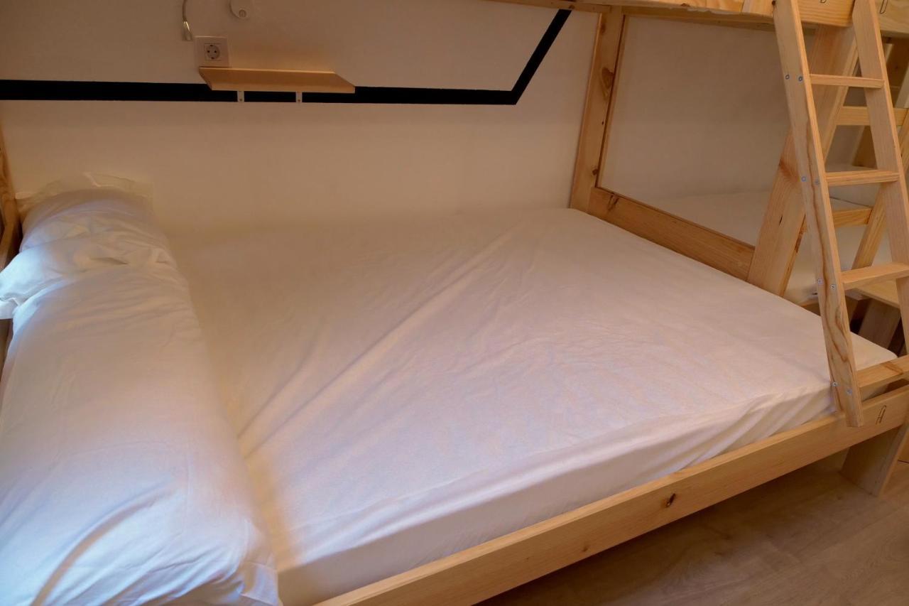 Guitar Hostel บิลเบา ภายนอก รูปภาพ