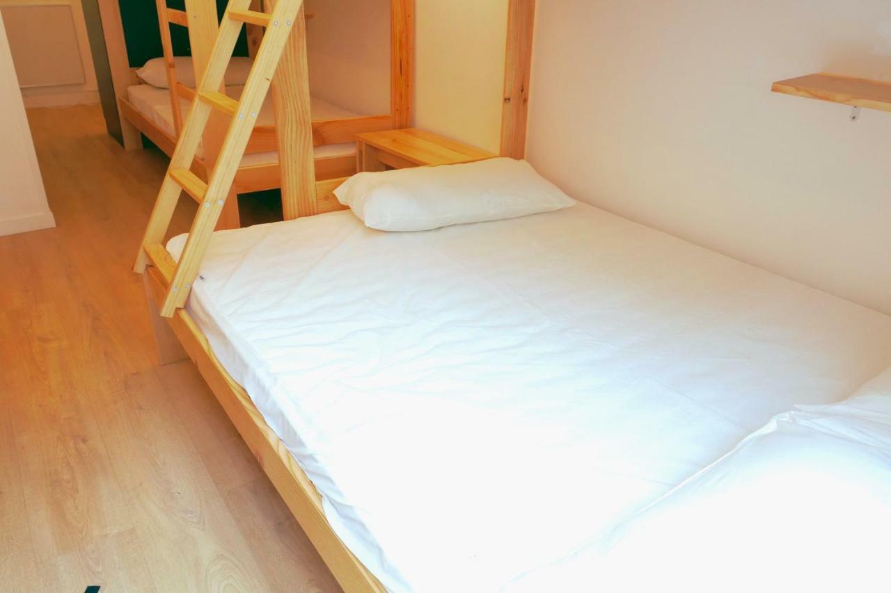 Guitar Hostel บิลเบา ภายนอก รูปภาพ
