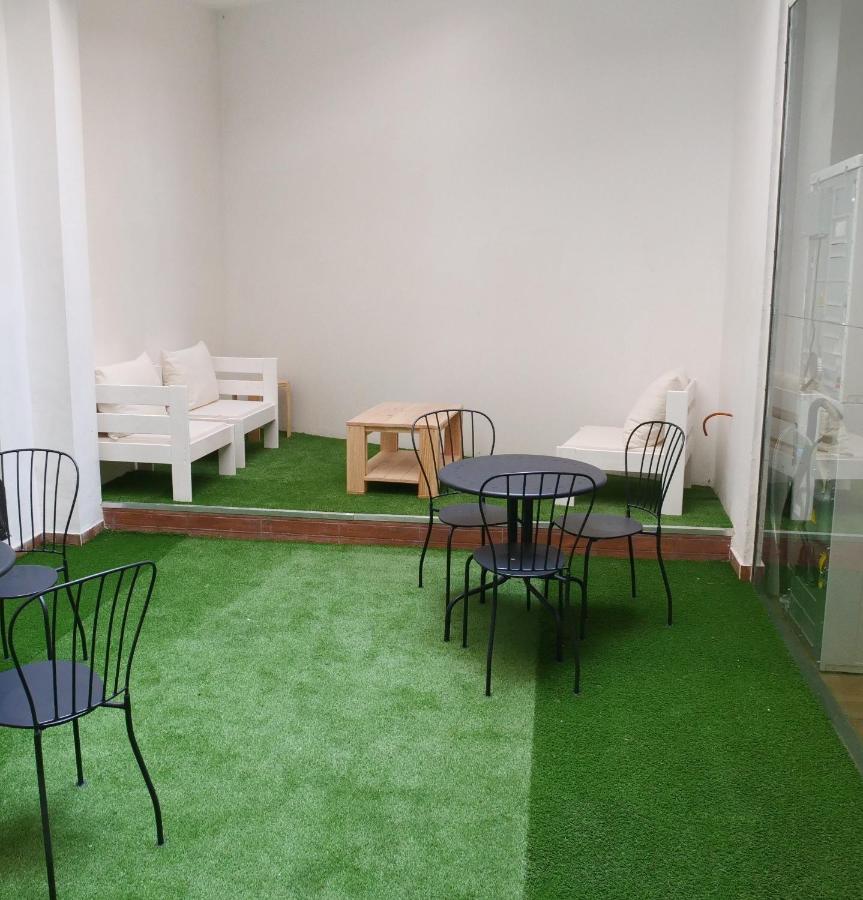Guitar Hostel บิลเบา ภายนอก รูปภาพ